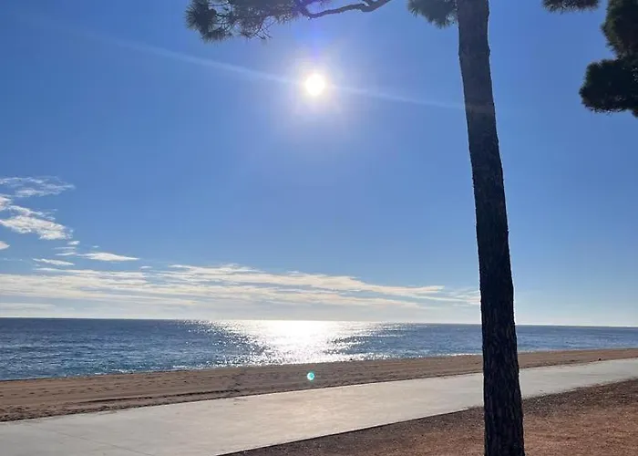 Penthouse In Platja D Aro Front Sea With Parking דירה